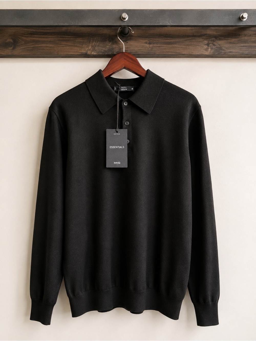 NWT Mango ESSENTIALS Men’s Black Long-Sleeve Polo Sweater